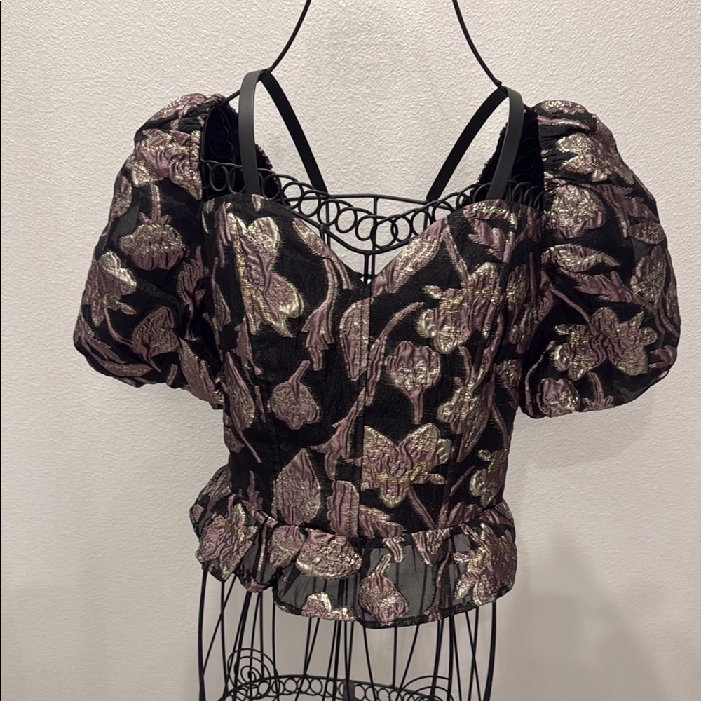 Floral Puff Sleeve Top - Black and Lilac